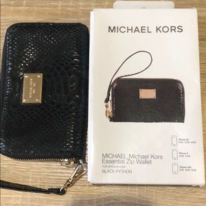 Michael Kors Black Tech Wristlet Wallet